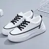 Zapatillas de moda populares estilo coreano, nuevos zapatos blancos primavera 2026, versátiles zapatos deportivos casuales para estudiantes de suela blanda