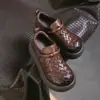 Jiezhou 2026 Primavera Nuevo Estilo Zapatos de Cuero Estilo Británico con Suelas Gruesas Vintage y Diseño Tejido a Mano, Zapatos de Mujer Modernos y Versátiles