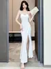 Vestido ajustado de cuerpo completo para mujer con tirante largo rojo y diseño de abertura alta para banquetes, fiestas y reuniones, vestido de noche adelgazante