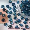 Venta al por mayor de cuentas de cristal con forma de copo de nieve de 10x12 mm con agujeros horizontales para pulseras y collares hechos a mano para DIY