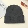 Sombrero de Lana Rojo Vino Nuevo Más Vendido, Gorro de Punto Cálido de Otoño e Invierno, Gorro para Clima Frío, Sombrero de Hip-Hop de Acrílico al por Mayor