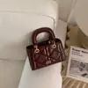 Bolsa Pequeña de Bordado de Diamantes para Mujer 2026 Verano Nueva Versátil Bolso de Hombro Cruzado Bolso de Mano Exquisito Super Popular Bolsa Cuadrada Pequeña