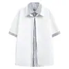 Camisa Spliced de Manga Curta Falsa de Duas Peças para Homens, Estilo Verão, Vibe Estudantil, Jaqueta Camisa Listrada, Estilo Americano, Legal e Estilosa com Gola Reversível