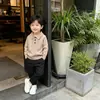 Suéter de malha polo para meninos, novo estilo coreano moderno, para usar na primavera e no outono para crianças e bebês, suéter fino com gola