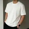 2026 Nova Camiseta Masculina de Manga Curta Verão Tendência Marca Ombro Normal Secagem Rápida Toque de Luxo Leve Alta Qualidade Roupa Masculina Manga Meia