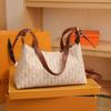 Bolso presbiteriano de carta bolso de alta gama hecho a mano bolso pequeño popular para mujer este año moda de lujo ligero retro hombro mensajero