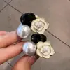 Pinza para el Cabello Pequeña para Mujer, Pasador para Flequillo Lateral, Accesorio para el Cabello con Flor de Camelia y Perla, Pasador, Pinza para el Cabello, Nuevo Modelo 2024