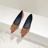 Mocasines Planos de Moda Versátiles 2026 Primavera Nuevos Mocasines de Punta Fina de Boca Baja Zapatos de Abuela