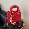 Bolsos de Alta Gama para Mujer 2024 Nuevo Diseño Nicho Bolso Cruzado Celebridad de Internet Estilo Caliente Otoño e Invierno Bolso de Mano Acolchado Bolso Princesa Diana
