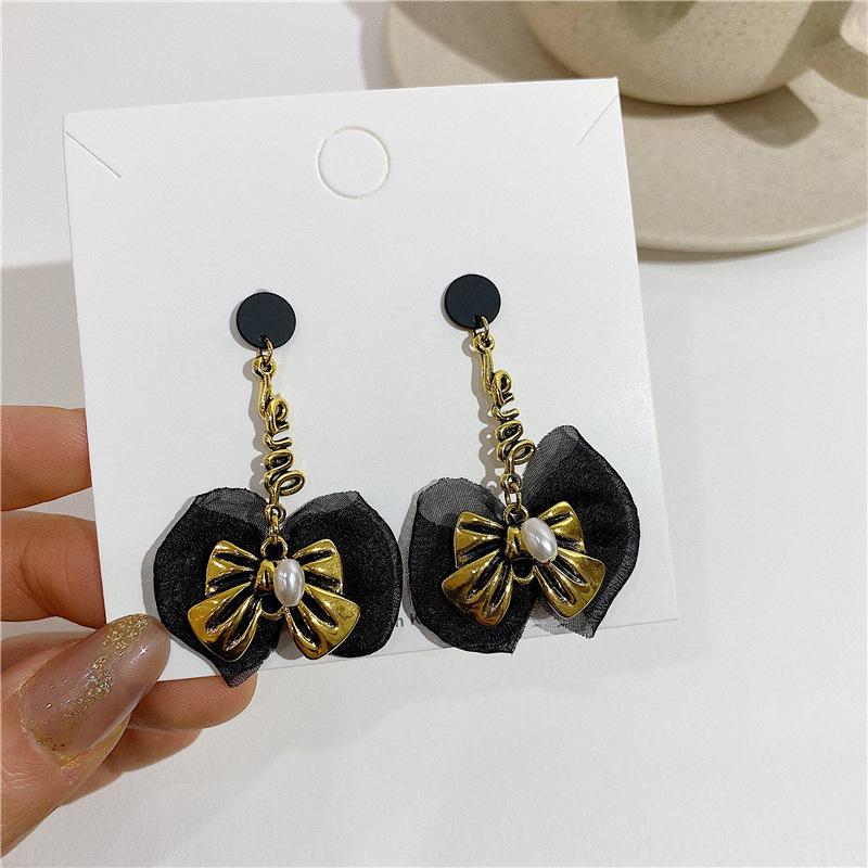黑色蝴蝶结耳环01