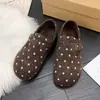 Zapatos versátiles estilo Birkenstock con hebilla de lunares retro sobre el dedo del pie, nueva colección otoño 2026, zapatos planos casuales de punta baja para mujer