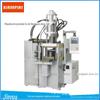 Os fabricantes de origem de Dongguan vendem máquina de moldagem por injeção vertical máquina deslizante máquina de moldagem por injeção de silicone de borracha KSU-160T-SR. S