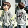 Camiseta Waffle de Manga Longa Falsa Duas Peças para Meninos Estilo Novo Primavera e Outono para Crianças de Meia-Idade e Mais Velhas Camisa Versátil Casual Elegante com Gola Redonda Camada Base