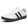 Nuevos zapatos de hombre 2026, zapatillas de entrenamiento alemanas de moda, zapatos de malla de verano, modernos y versátiles, zapatillas casuales transpirables para hombre