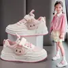 Zapatos populares de dibujos animados para niñas, zapatos de princesa, nuevas zapatillas deportivas casuales de suela blanda para niños y niñas, otoño 2026