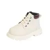 Botas Infantis Outono e Inverno 2026 Botas Curtas para Meninos Retro Britânico Botas de Couro para Meninas Sola Macia Antiderrapante Sapatos de Bebê