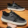Zapatos de Hombre Otoño 2026 Nuevos Transpirables Estilo Hong Kong Versátiles Resistentes a la Suciedad Zapatos de Malla de Moda Ligeros Suela Suave Zapatos Deportivos Casuales