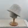 Sombrero de pescador de punto retro estilo japonés, versátil para otoño e invierno, cálido y protector de orejas, sombrero tipo cubo de lana anticongelante que hace que la cara se vea más pequeña sin maquillaje