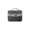 Nova Bolsa de Cosméticos Portátil Coreana Dividida Bolsa de Armazenamento Feminina Grande Capacidade Portátil de Viagem Bolsa de Cosméticos de Alto Padrão Venda por Atacado