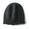 Gorro de punto trenzado de cachemira liso para mujer, de otoño e invierno, de doble capa, cubreorejas, versátil