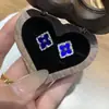 Buqi Lati Pendientes Mini Pequeños Cepillados Italianos Blanco Natural Flor de Fritilario Trébol de Cuatro Hojas Pendientes Estilo Corte Vintage