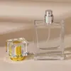Venda Direta de Fábrica de Frascos de Perfume de Alta Qualidade em Estoque, Frascos de Vidro Recarregáveis para Perfume de 50ml, Frascos Vazios Quadrados de Vidro, Frascos com Spray