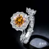 Anillo de Plata de Ley S925 de Suministro en Vivo Transfronterizo Tan Brillante Como las Estrellas 1 Quilate Lujo Accesible Moda Nicho Anillo de Moissanita