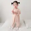 Mameluco de bebé transpirable y amigable con la piel, diseñado para atrapar el calor y proteger contra el frío. Mono de bebé de alta elasticidad, cálido y a prueba de viento con protección para la barriga