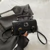 Bolso Pequeño de Mano de Alta Gama para Mujer Otoño 2026 Nuevo Bolso Cruzado Retro de Nicho Bolso Cuadrado Pequeño de Hombro a la Moda