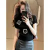 Camiseta Pulôver Bordada com Padrão Preto Estilo Francês de Manga Curta para o Verão de 2026, Top de Tricô Único e Exquisito
