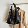 Bolsa Retro de Grande Capacidade para o Dia a Dia Feminina 2026 Novo Estilo Couro Macio Texturizado Bolsa de Ombro Único Sob o Braço Bolsa Tote Simples de Nicho