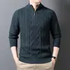 Novo suéter masculino de tricô jacquard para outono e inverno, corte solto, gola alta discreta, espessado, com zíper, camada base de tricô casual