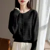 Cardigã de tricô elegante com botões, gola redonda, manga longa, com trama ondulada vazada, de lã fiada fina, novo para o outono e inverno de 2026, corte solto, para mulheres, de importação.