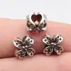 11X11X7.1Mm, Diámetro del Agujero Aproximadamente 4.5mm, 1.3g, Color Plata Antigua, Cuentas de Flor de Cuatro Pétalos con Agujero Grande