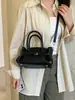 Bolso de Mano de Moda Simple para Mujer 2026, Bolso Cruzado Versátil de Compartimento Único Estilo Vintage para el Día a Día, Bolso Tote de Cuero Suave