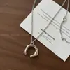Colar Longo com Pingente Geométrico Ins de Prata Estilo Coreano para Mulheres, Corrente Versátil Simples para Suéter do Dia a Dia, Acessório de Design de Nicho