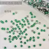 Mini strass de zircônia em formato de coração para nail art, mini strass coloridos brilhantes de fundo plano com formatos de borboleta e coração