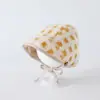 Gorro de estilo coreano para bebés y niños pequeños, sombrero moderno y versátil que cubre las orejas, nuevo sombrero retro de cuadros grandes para otoño/invierno para bebés