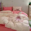 Juego de ropa de cama de cuatro piezas de algodón puro, engrosado, grado A, con cepillado, bordado con aplicación de dibujos animados, con funda de edredón de algodón puro y juego de tres piezas, disponible en tamaños de 1,5 m y 1,8 m