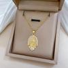 [Acero titanio] Collar de diamantes de imitación con figura de loto, lujoso y elegante, cadena de clavícula para mujer, combinable con todo, de acero titanio.