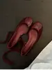 Sapatilhas de estilo literário francês para mulheres, nova coleção de verão 2026, sapatos Mary Jane retrô versáteis de sola macia com corte lateral
