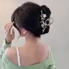 Presilha de Cabelo Exquisita Flor de Pedra Olho de Gato para Mulheres, com um Design de Alto Padrão e um Senso de Luxo, Apresentando um Acabamento Perolado e um Estilo de Presilha Tubarão