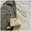 Moda Tendencia Primavera 2026 Elegante Sencilla y Chic Bolso Cruzado de un Solo Hombro Bolso de Mano Bolso Cuadrado Pequeño para el Trabajo y los Viajes