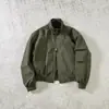 Chaqueta Silueta Coach para Hombre Primavera y Otoño 2026 Nueva Retro Americana Cuello Alto Chaqueta de Vuelo Holgada Corta Casual Top