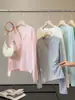 Suéter de Punto para Mujer Otoño Nuevo Estilo Henley con Media Botonadura y Botones de Concha, Top Ajustado de Manga Larga