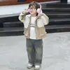 Jaqueta corta-vento infantil masculina Primavera e Outono 2025 Nova Roupa Infantil Roupas de Bebê Primavera Jaqueta Fina Estilosa Top