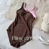 Traje de baño de una pieza para mujer, estilo de competición, adelgazante, modesto, talla grande para mujeres ligeramente rellenitas. Sabor Fresa Latte.