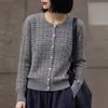 Cardigan Vintage de Crochê Fino para Mulheres, Novo Estilo Outono/Inverno 2026, Casaco Suéter Petite, Camisa Base Versátil