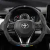 Adecuado para cubiertas de volante Toyota Wildlander, modelos 20-24, cuero genuino, para todas las estaciones, cubierta de volante de gamuza de fibra de carbono