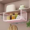 Prateleira de armazenamento para cozinha, um organizador de pendurar multifuncional que pode ser estendido e usado sob o armário, com cestos de pendurar em níveis para organizar itens dentro do armário
